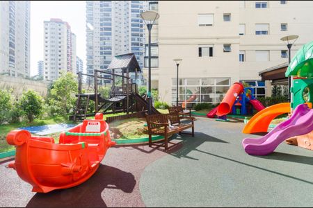 Apartamento para alugar com 163m², 3 quartos e 3 vagas Apartamento para alugar com 163m², 3 quartos e 3 vagasPlayground