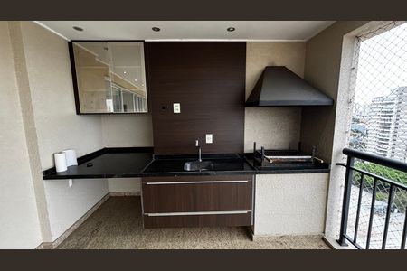 Apartamento para alugar com 163m², 3 quartos e 3 vagas Apartamento para alugar com 163m², 3 quartos e 3 vagasVaranda