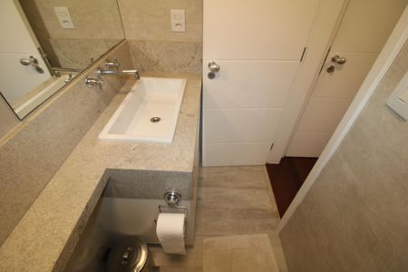 Casa de condomínio para alugar com 289m², 4 quartos e 4 vagasQuarto 2 - Banheiro 2