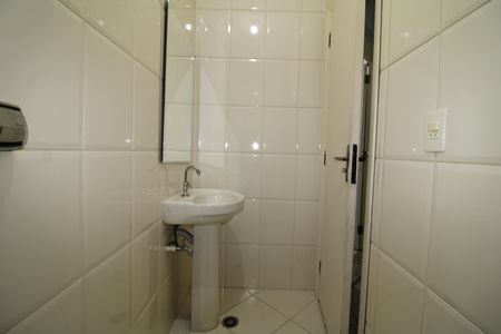 Casa de condomínio para alugar com 289m², 4 quartos e 4 vagasGaragem - Banheiro