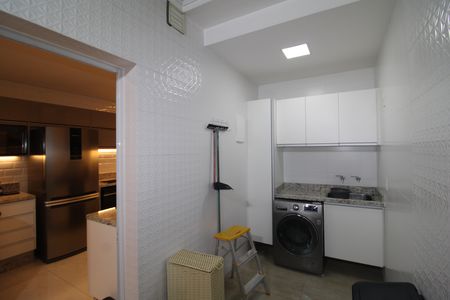 Casa de condomínio para alugar com 289m², 4 quartos e 4 vagasÁrea de Serviço
