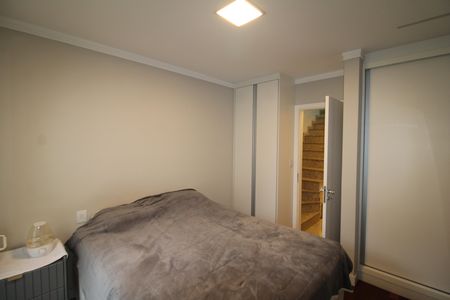 Casa de condomínio para alugar com 289m², 4 quartos e 4 vagasQuarto 3
