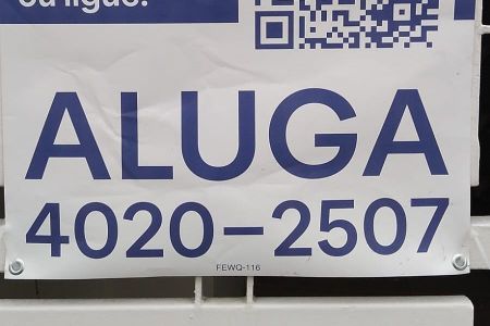 Casa de condomínio para alugar com 289m², 4 quartos e 4 vagas Casa de condomínio para alugar com 289m², 4 quartos e 4 vagasFachada
