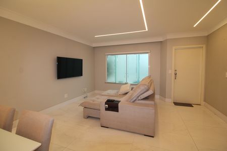 Sala de casa de condomínio para alugar com 4 quartos, 289m² em Jardim São Paulo, São Paulo