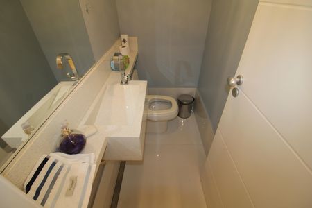 Casa de condomínio para alugar com 289m², 4 quartos e 4 vagasLavabo