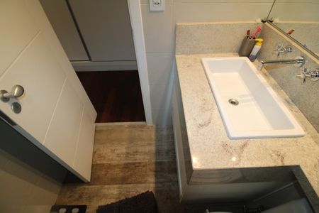Casa de condomínio para alugar com 289m², 4 quartos e 4 vagasQuarto 3 - Banheiro