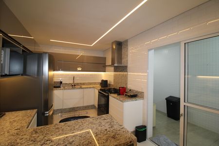 Casa de condomínio para alugar com 289m², 4 quartos e 4 vagasCozinha