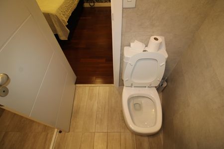 Casa de condomínio para alugar com 289m², 4 quartos e 4 vagasQuarto 1 - Banheiro 1