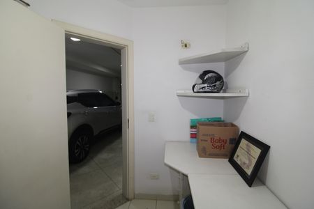 Casa de condomínio para alugar com 289m², 4 quartos e 4 vagasGaragem - Escritório