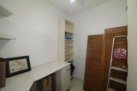 Casa de condomínio para alugar com 289m², 4 quartos e 4 vagasGaragem - Escritório