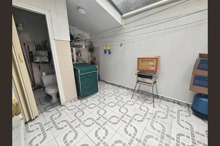 Casa à venda com 97m², 2 quartos e 1 vaga