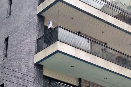 Apartamento à venda com 186m², 4 quartos e 2 vagas Apartamento à venda com 186m², 4 quartos e 2 vagasPlaca