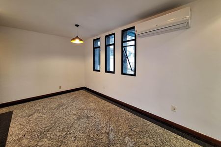 Apartamento à venda com 186m², 4 quartos e 2 vagas Apartamento à venda com 186m², 4 quartos e 2 vagasSala