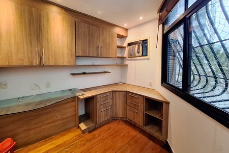 Apartamento à venda com 186m², 4 quartos e 2 vagas Apartamento à venda com 186m², 4 quartos e 2 vagasQuarto 3