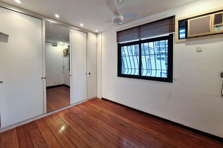 Apartamento à venda com 186m², 4 quartos e 2 vagas Apartamento à venda com 186m², 4 quartos e 2 vagasQuarto 2