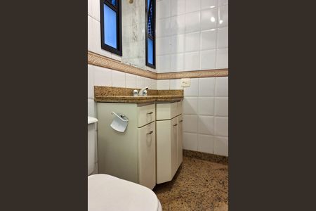 Apartamento à venda com 186m², 4 quartos e 2 vagas Apartamento à venda com 186m², 4 quartos e 2 vagasBanheiro da Suíte 1