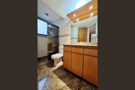 Apartamento à venda com 186m², 4 quartos e 2 vagas Apartamento à venda com 186m², 4 quartos e 2 vagasBanheiro Social