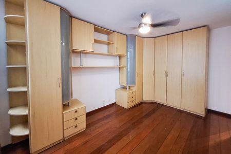 Apartamento à venda com 186m², 4 quartos e 2 vagas Apartamento à venda com 186m², 4 quartos e 2 vagasSuíte 2