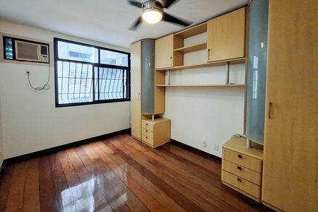 Apartamento à venda com 186m², 4 quartos e 2 vagas Apartamento à venda com 186m², 4 quartos e 2 vagasSuíte 2
