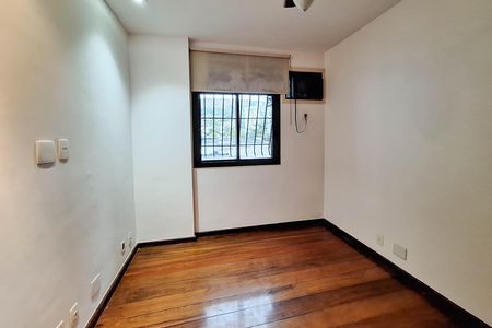 Apartamento à venda com 186m², 4 quartos e 2 vagas Apartamento à venda com 186m², 4 quartos e 2 vagasQuarto 1