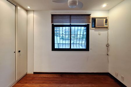 Apartamento à venda com 186m², 4 quartos e 2 vagas Apartamento à venda com 186m², 4 quartos e 2 vagasQuarto 2