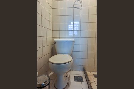 Apartamento à venda com 186m², 4 quartos e 2 vagas Apartamento à venda com 186m², 4 quartos e 2 vagasBanheiro de serviço