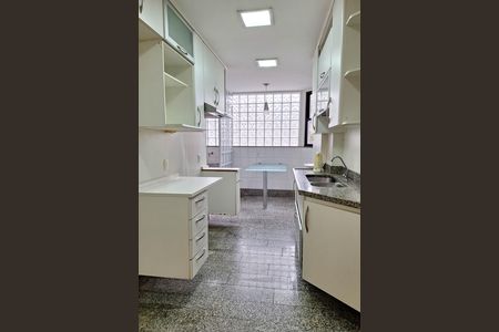 Apartamento à venda com 186m², 4 quartos e 2 vagas Apartamento à venda com 186m², 4 quartos e 2 vagasCozinha