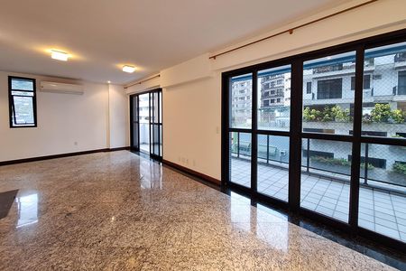 Apartamento à venda com 186m², 4 quartos e 2 vagas Apartamento à venda com 186m², 4 quartos e 2 vagasSala