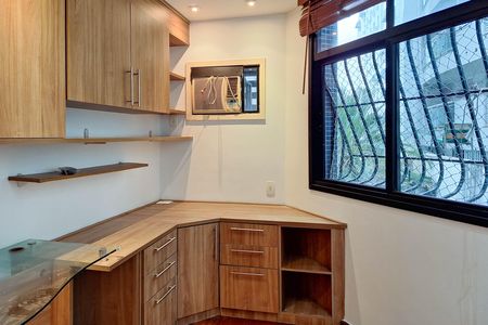 Apartamento à venda com 186m², 4 quartos e 2 vagas Apartamento à venda com 186m², 4 quartos e 2 vagasQuarto 3