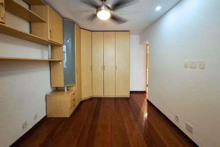 Apartamento à venda com 186m², 4 quartos e 2 vagas Apartamento à venda com 186m², 4 quartos e 2 vagasSuíte 2