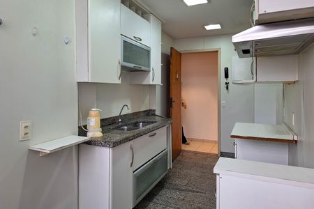 Apartamento à venda com 186m², 4 quartos e 2 vagas Apartamento à venda com 186m², 4 quartos e 2 vagasCozinha
