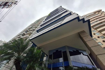 Apartamento à venda com 186m², 4 quartos e 2 vagas Apartamento à venda com 186m², 4 quartos e 2 vagasFachada
