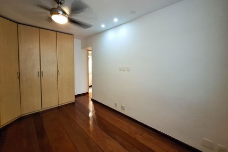 Apartamento à venda com 186m², 4 quartos e 2 vagas Apartamento à venda com 186m², 4 quartos e 2 vagasSuíte 2