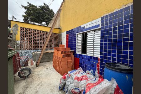 Casa à venda com 105m², 2 quartos e 1 vaga Casa à venda com 105m², 2 quartos e 1 vagaQuintal
