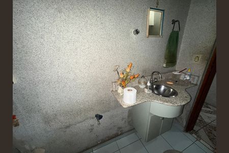Casa para alugar com 60m², 3 quartos e 1 vaga Casa para alugar com 60m², 3 quartos e 1 vagaBanheiro 2
