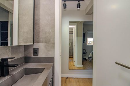 Apartamento para alugar com 112m², 3 quartos e 3 vagas Apartamento para alugar com 112m², 3 quartos e 3 vagasBanheiro da Suíte 2
