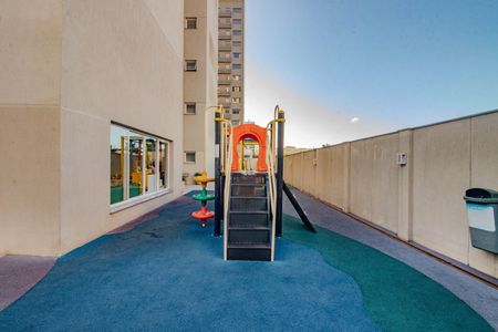 Apartamento para alugar com 112m², 3 quartos e 3 vagas Apartamento para alugar com 112m², 3 quartos e 3 vagasÁrea comum - Playground