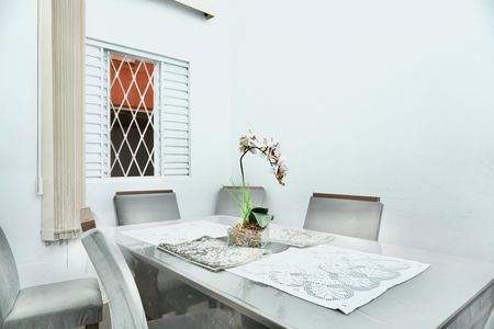 Casa à venda com 102m², 4 quartos e sem vaga Casa à venda com 102m², 4 quartos e sem vagaCopa
