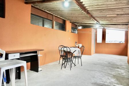 Casa à venda com 102m², 4 quartos e sem vaga Casa à venda com 102m², 4 quartos e sem vagaÁrea da cobertura