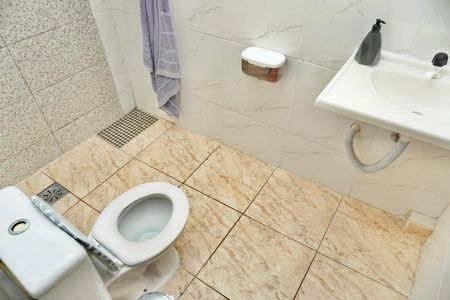 Casa à venda com 102m², 4 quartos e sem vaga Casa à venda com 102m², 4 quartos e sem vagaBanheiro da Suíte