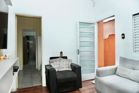 Casa à venda com 102m², 4 quartos e sem vaga Casa à venda com 102m², 4 quartos e sem vagaSala
