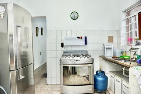 Casa à venda com 102m², 4 quartos e sem vaga Casa à venda com 102m², 4 quartos e sem vagaCozinha