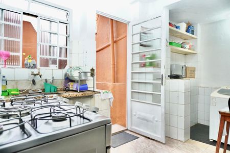 Casa à venda com 102m², 4 quartos e sem vaga Casa à venda com 102m², 4 quartos e sem vagaCozinha
