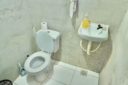 Casa à venda com 102m², 4 quartos e sem vaga Casa à venda com 102m², 4 quartos e sem vagaLavabo
