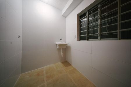 Casa para alugar com 30m², 1 quarto e sem vaga Casa para alugar com 30m², 1 quarto e sem vagaÁrea de Serviço