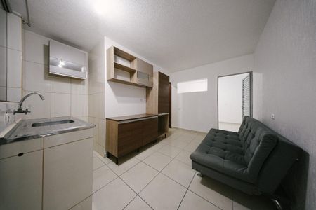 Sala/Cozinha de casa para alugar com 1 quarto, 30m² em Vila Silvia, São Paulo