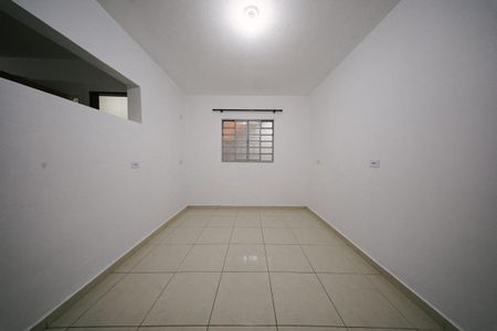 Casa para alugar com 30m², 1 quarto e sem vaga Casa para alugar com 30m², 1 quarto e sem vagaQuarto