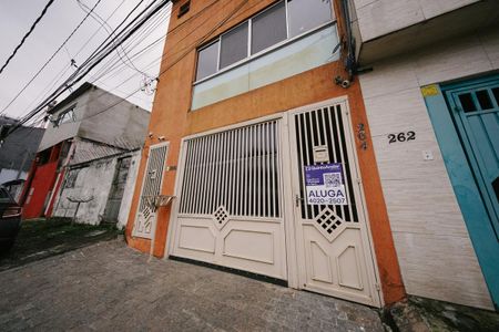 Casa para alugar com 30m², 1 quarto e sem vaga Casa para alugar com 30m², 1 quarto e sem vagaFachada