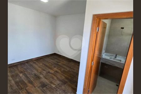 Casa à venda com 96m², 3 quartos e 2 vagas