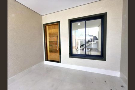 Casa à venda com 96m², 3 quartos e 2 vagas
